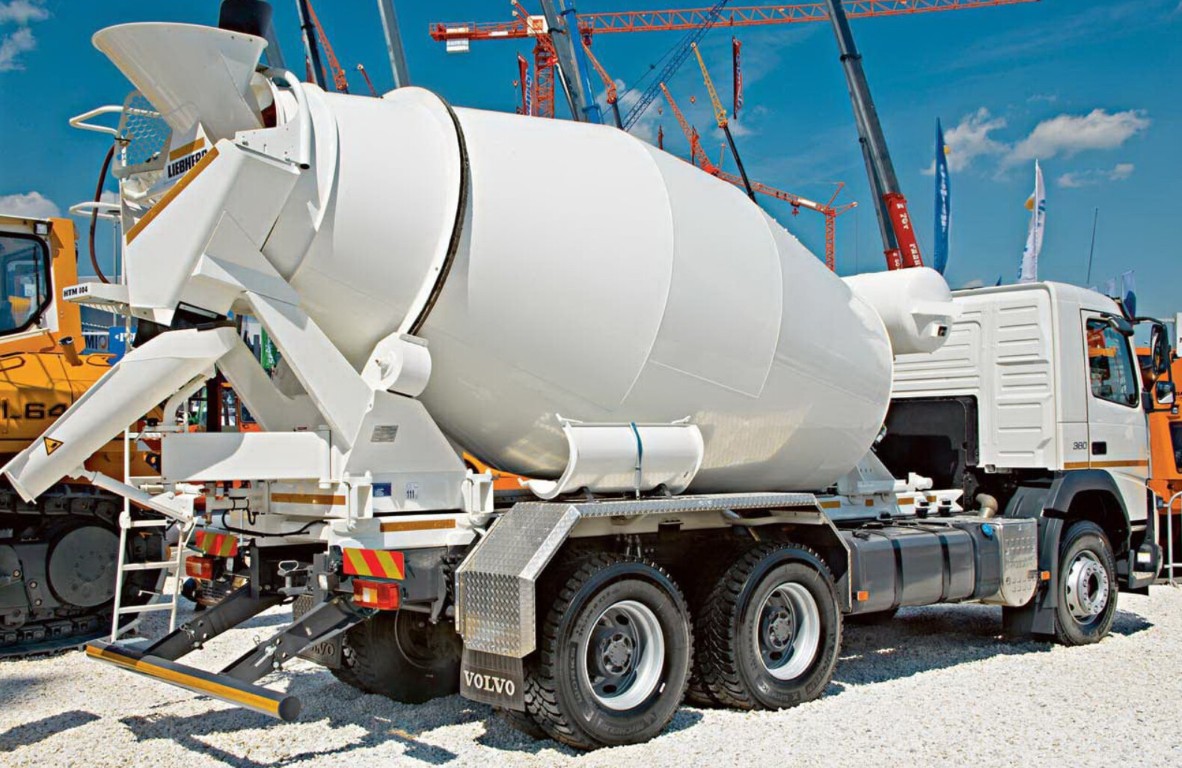 Professional concrete mixer and equipment for quality work in Atascocita